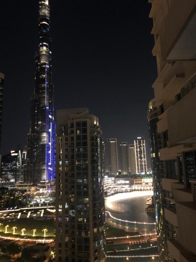 Downtown Boulevard One Bedroom Apt In 29 Blvd غرفة وصالة Burj & Fountain View Master Bedroom Plus 2 Single Beds In Living Room Dubai Exterior foto